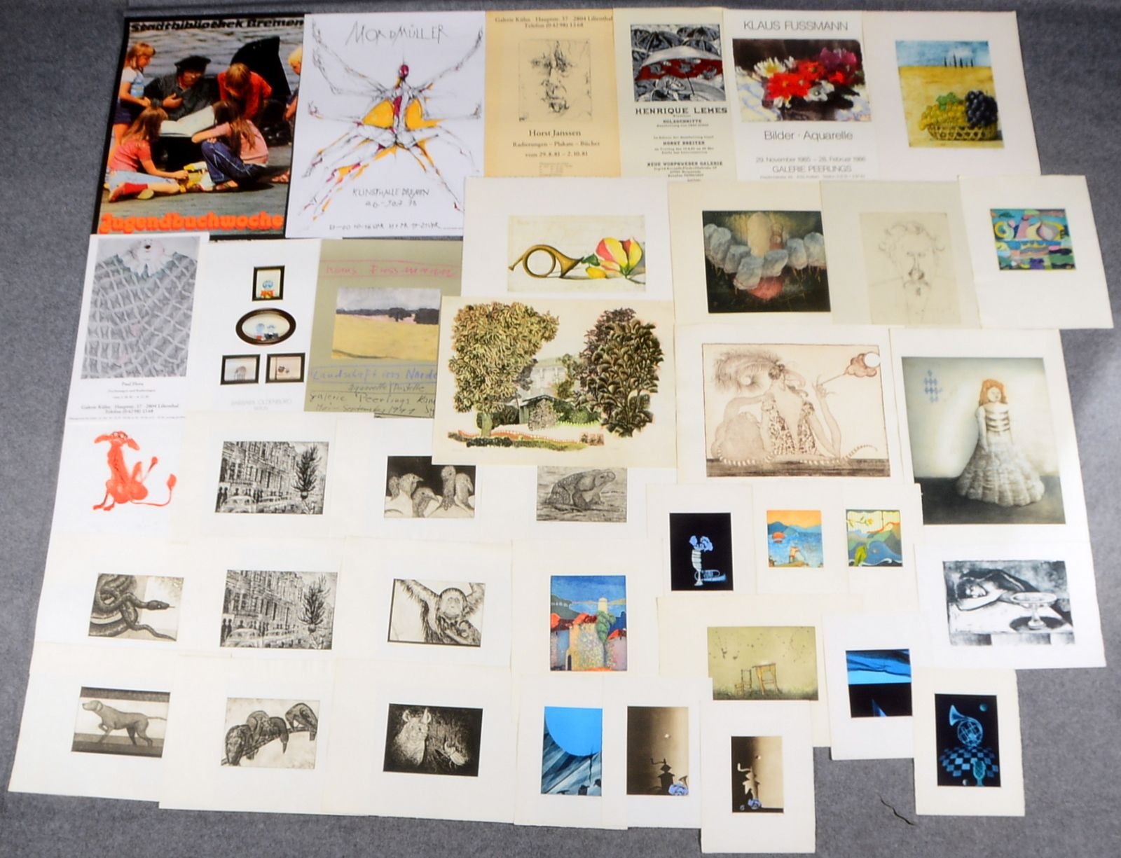 Grafiksammlung, untersch. Themen und Künstler/innen, sign., 28 Blätter; anbei 8x Plakate