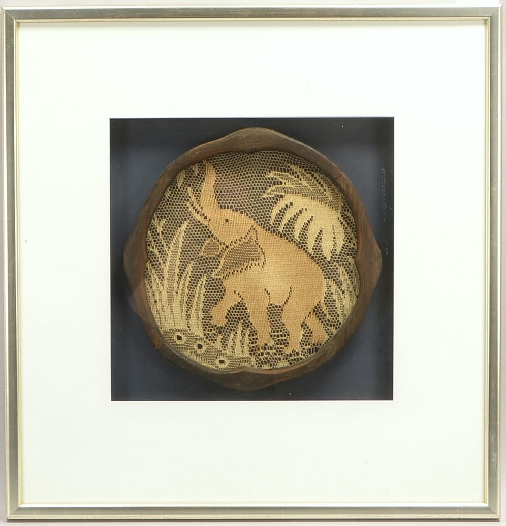 Bilderrahmen mit PP, mit Motivstickerei 'Elefant' - hinter Glas; Gesamtmaße 63 x 65 cm