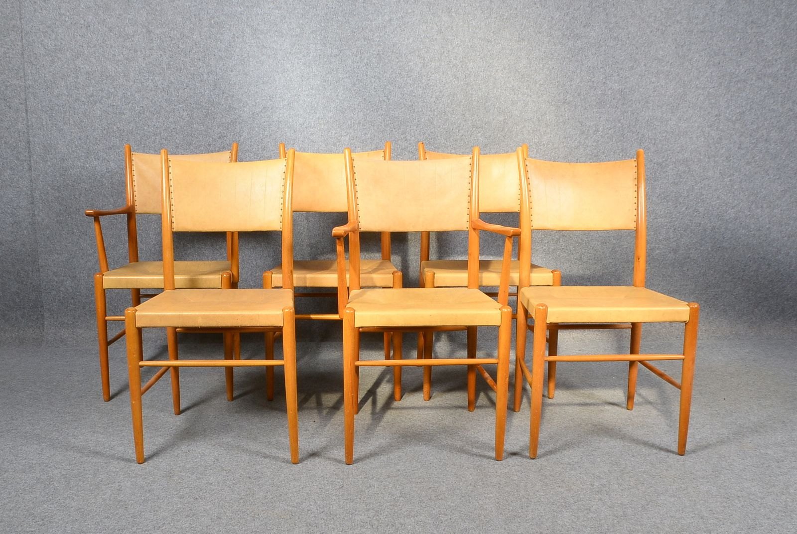 Gemla/Schweden, 6 Stühle, Eiche, beigef. Bezug, Entw. Y. Ekström; Höhe 85 cm