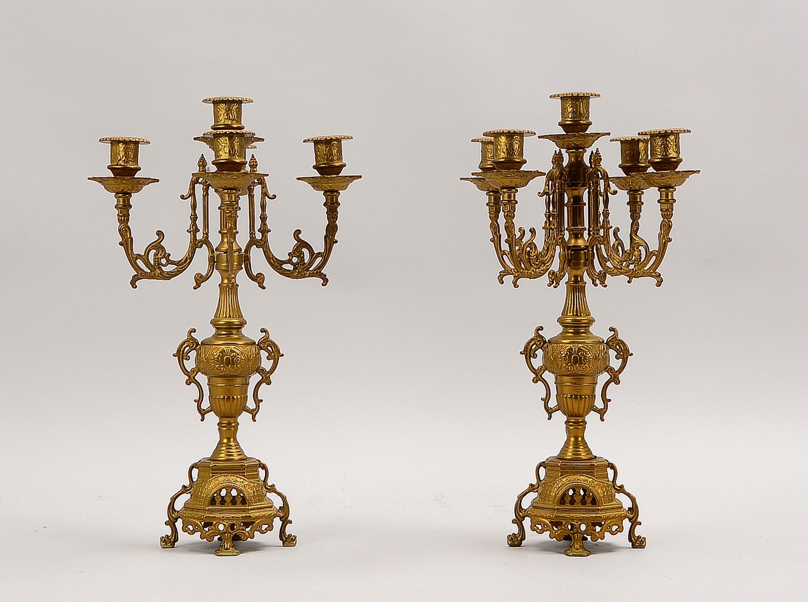 Paar Kandelaber/Girandolen (20. Jh.), 5-fl., Messing/Bronze; Höhe 41 cm