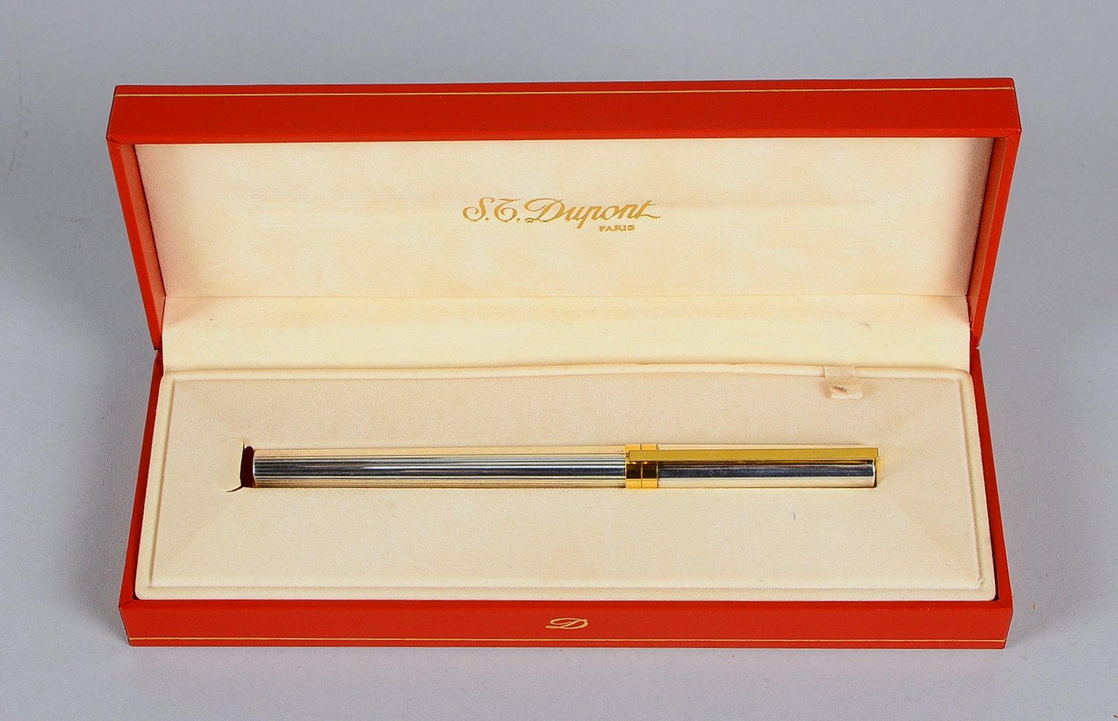 Füllfederhalter, St. Dupont, Geh. vers./verg., 750 GG-Feder - im Umkarton/Etui