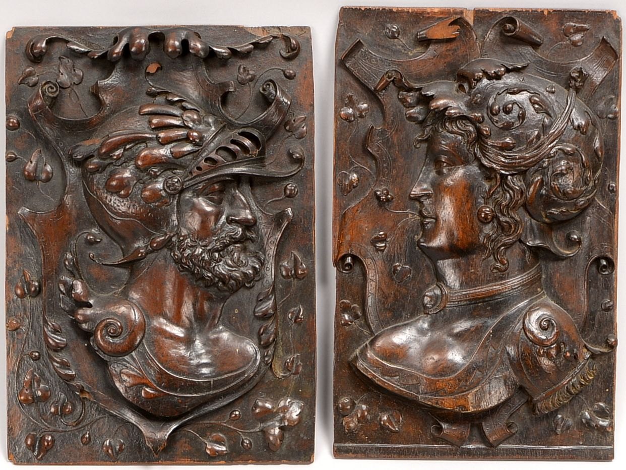 2 antike Holztafeln, Eiche, handgeschn./Reliefschnitzerei; Maße ca. 33 x 22 cm