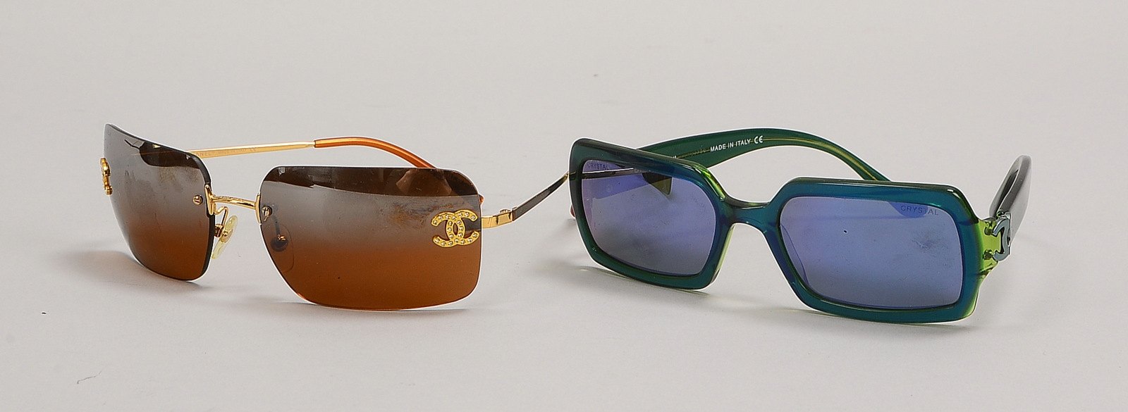 2 Coco Chanel-Sonnenbrillen, 1x '4017 D', 'C-125-29'; 1x '5031', 'C 606/3M', im Beutel