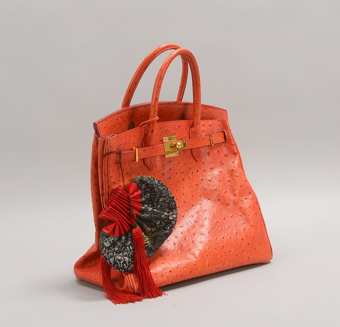 Designer-Handtasche (Italien), orangef. Leder in Kroko-Optik, kl. Tasche für Acc.