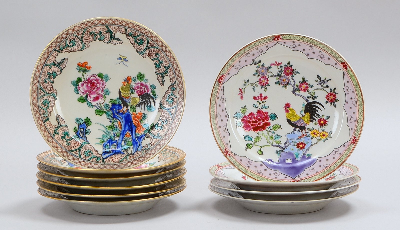 10 Porz.-Teller (China), polychr. Dekor 'Krähender Hahn', ungemarkt, 10 Stück; Ø 21 cm