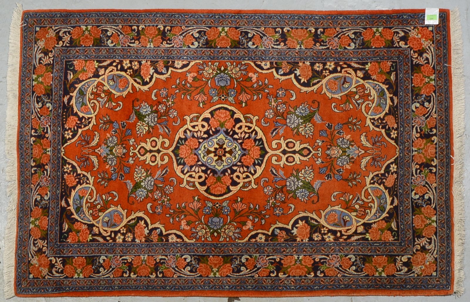 Rosenbidjar, mittelfeine bis feine Kn., dichter Flor - guter Zust.; 167 x 110 cm