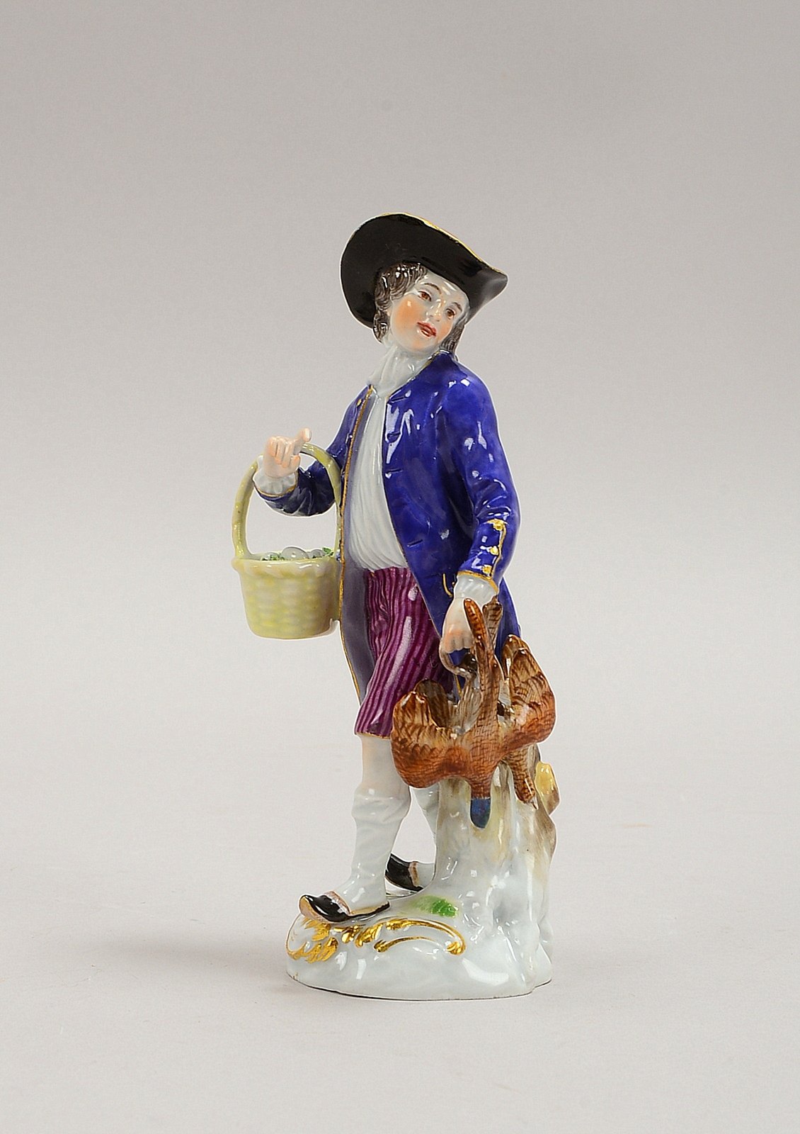 Meissen (Knaufzeit, I. Wahl), 'Der Geflügelhändler', farbig bemalt, goldstaffiert