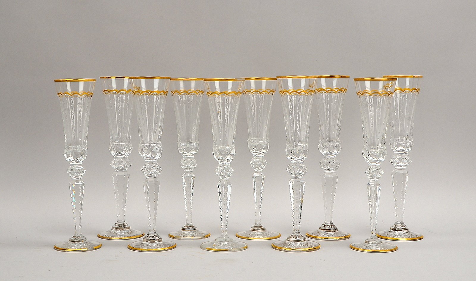 St. Louis/Frankreich, 10 Champagnergläser, Kristallglas, geschliffen/vergoldet