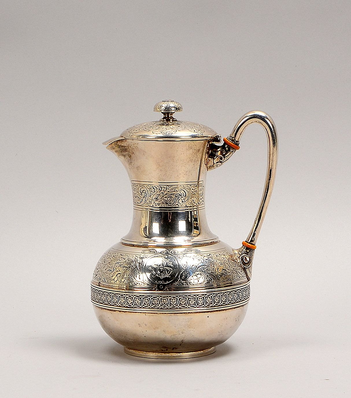 Tiffany & Co., Mokkakanne, 925 Sterlings., florale Ziselierung, '2 Pints'; Gew. 525 g