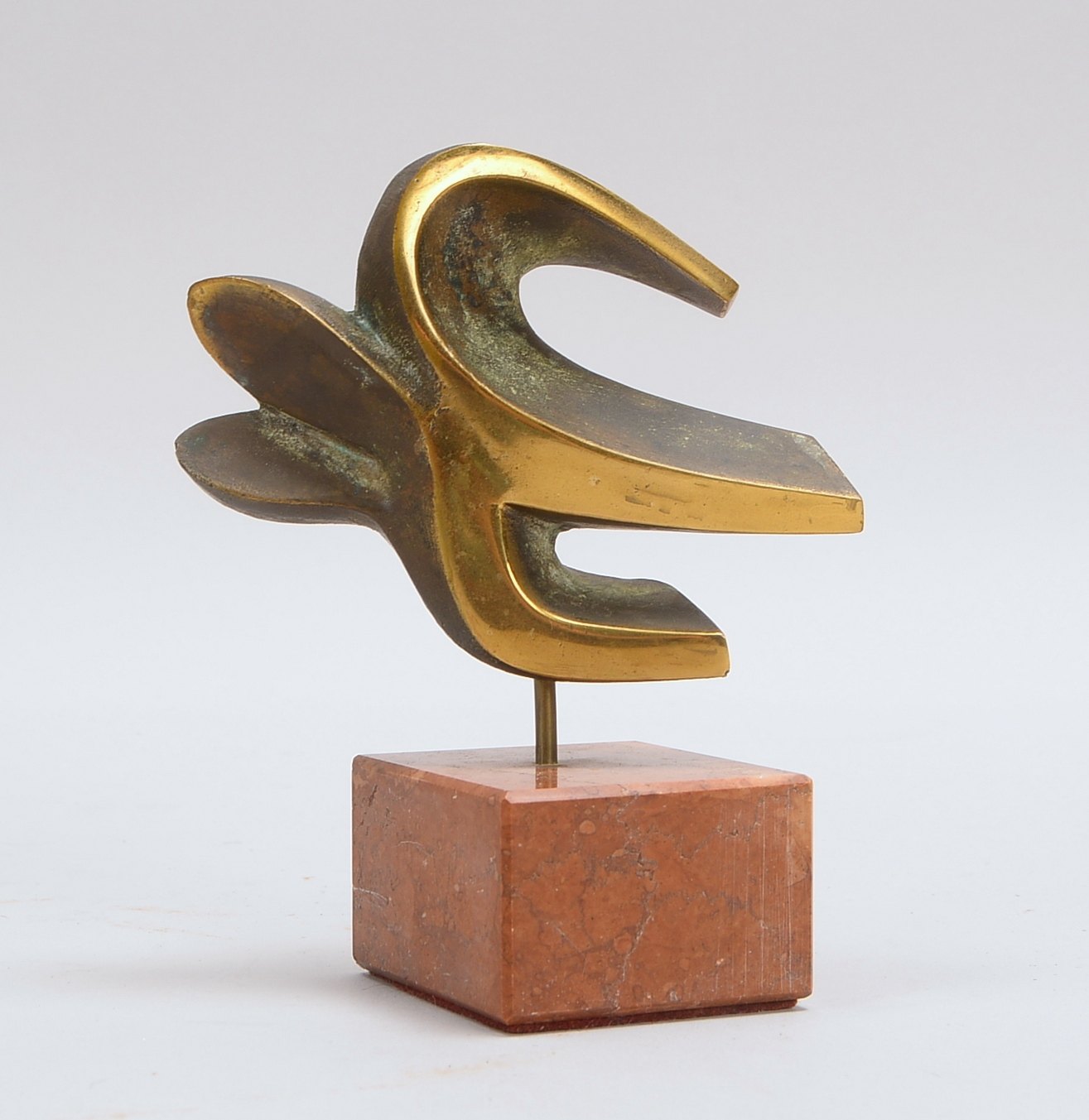 Tischskulptur, Kleinbronze, 'Abstrakte Vogelfigur - Möwe', Auflage-Nr. '26/30', monogr.