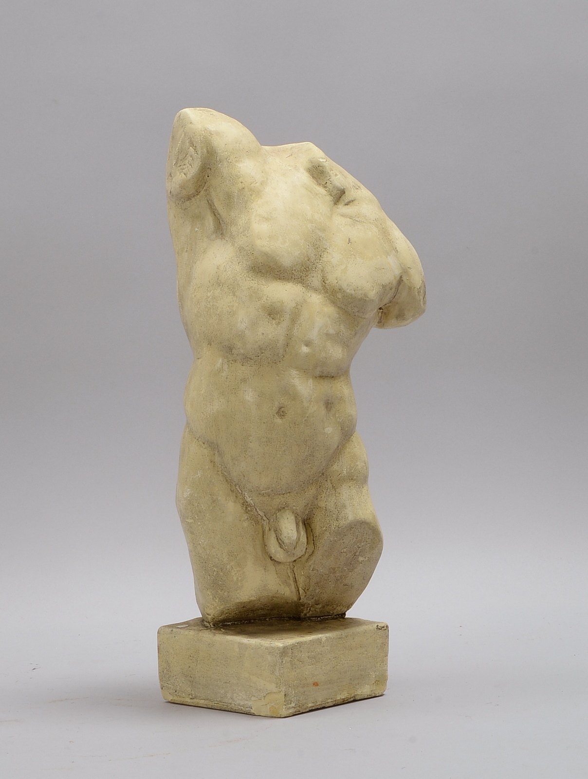 Keramikskulptur, 'Männlicher Torso', Figur auf quadratischem Fuß; Höhe 40 cm