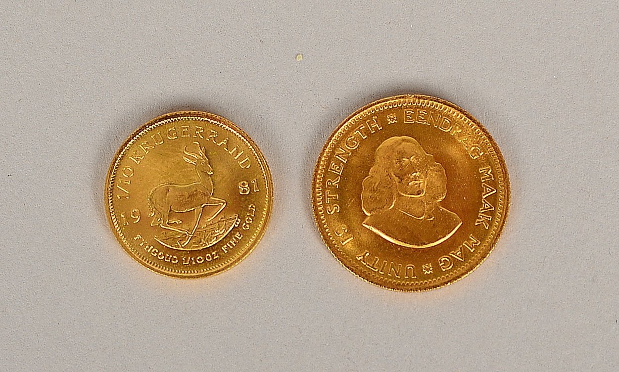 2 Goldmünzen: '1 Rand', Feingehalt 3,66 g; und 'Krügerrand 1/10 oz', Feingehalt 3,11 g