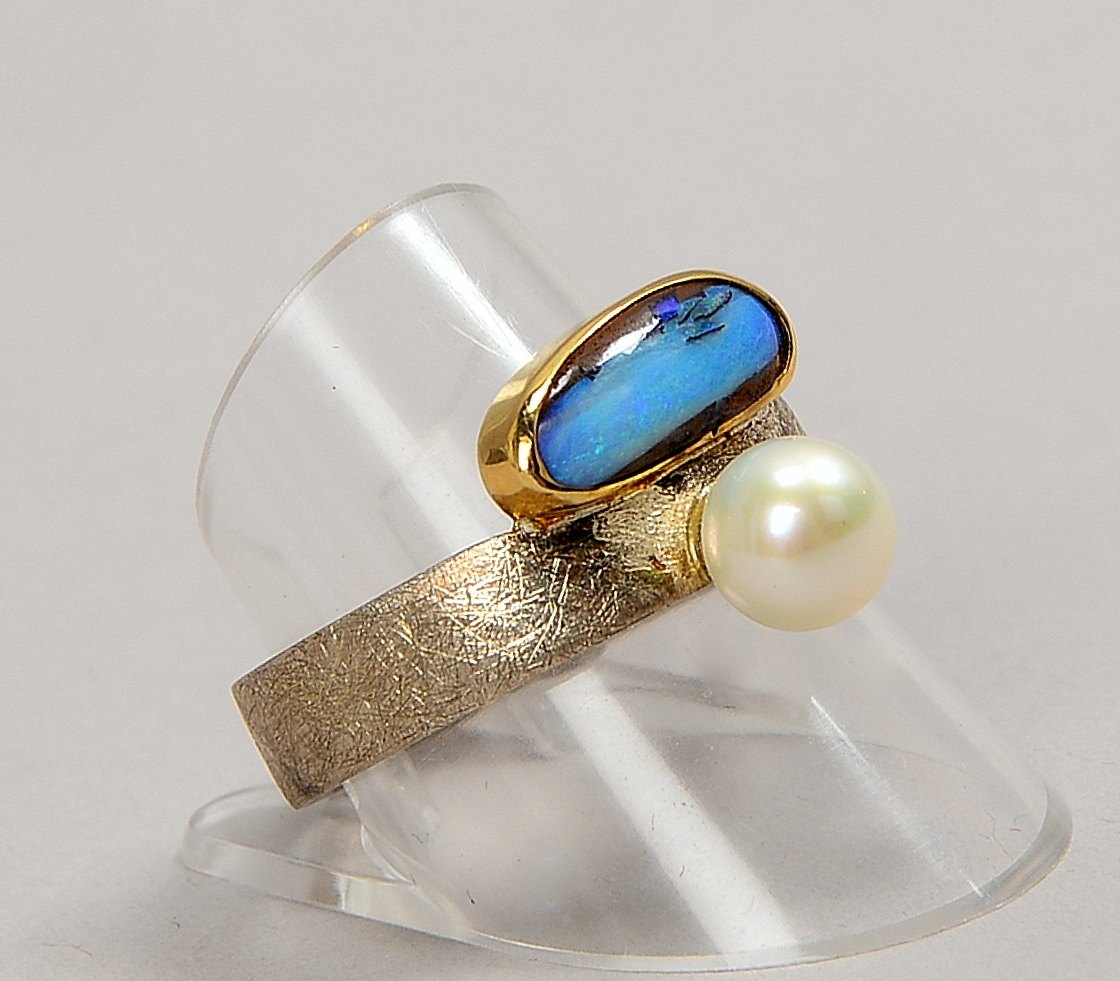 Designerring (Goldschmiedearbeit), 925 Sterlingsilber (gest.) und Gold, Opal und Perle