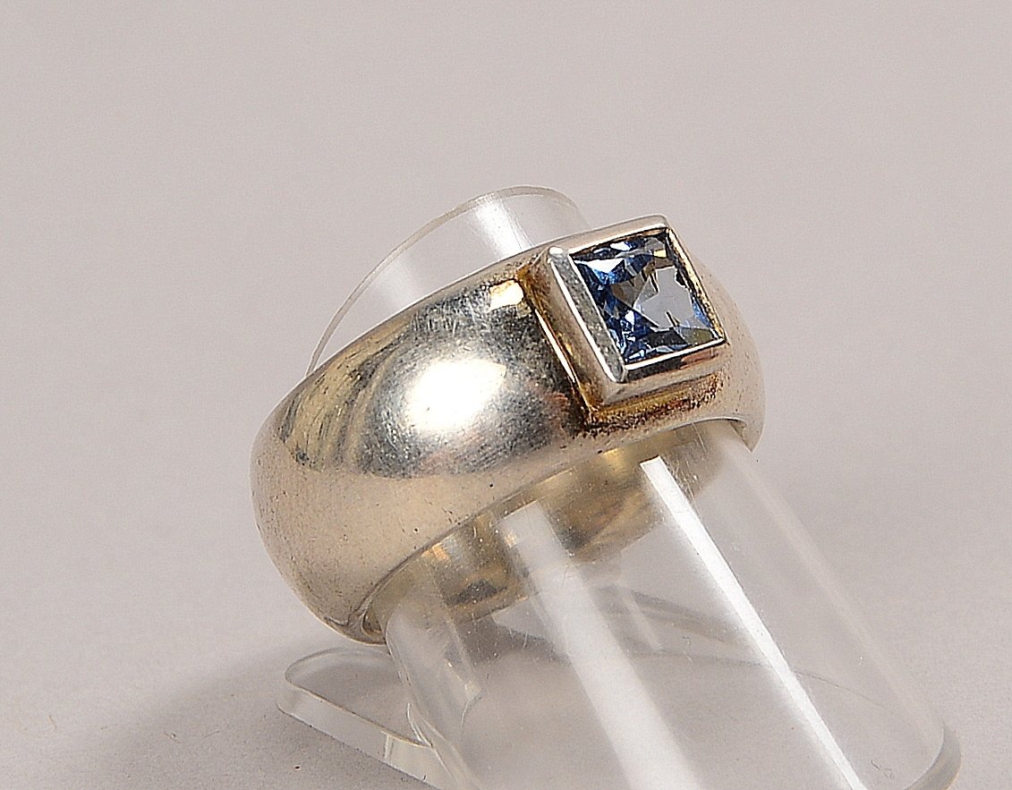 Designer-Bandring (Goldschmiedearbeit), 925 Sterlingsilber (gest.), mit synth. Spinell