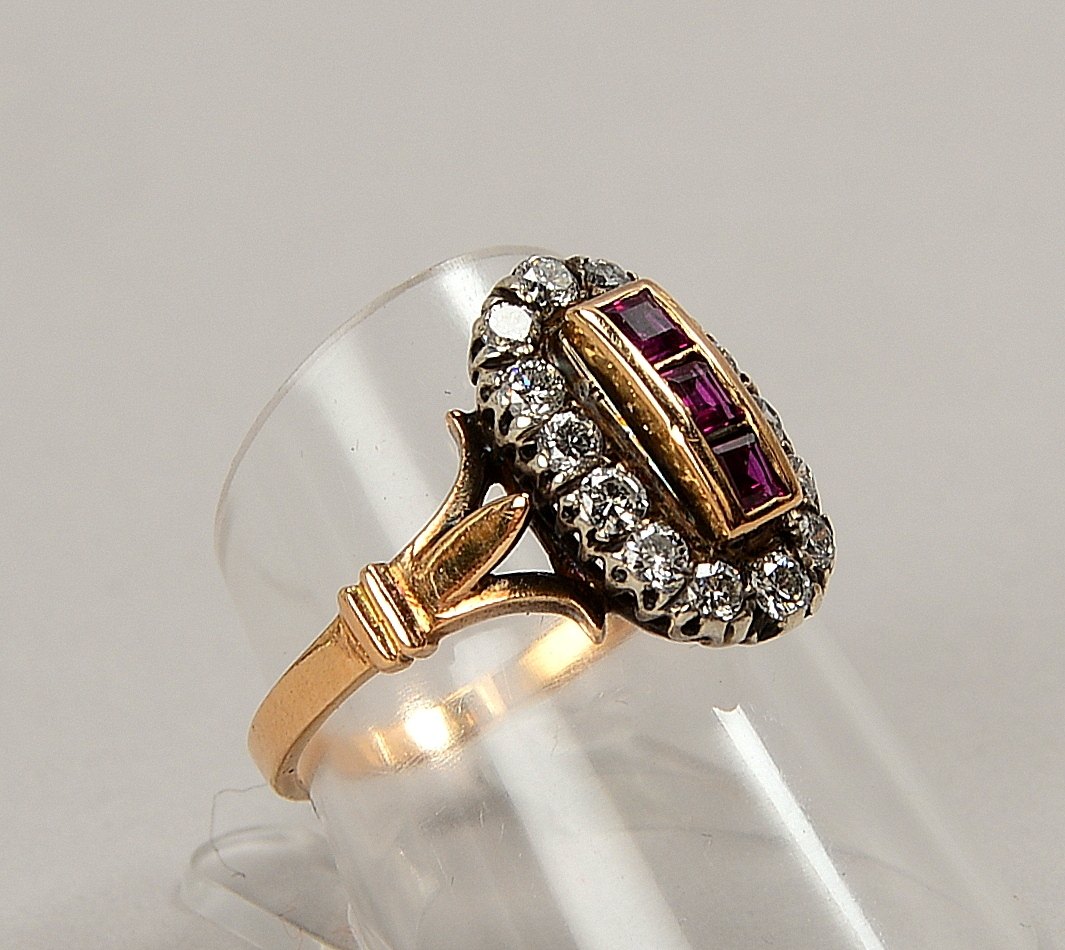 Ring (Art déco), 500 RG/800 Silber (gest.), mit Rubinbesatz und Diamanten