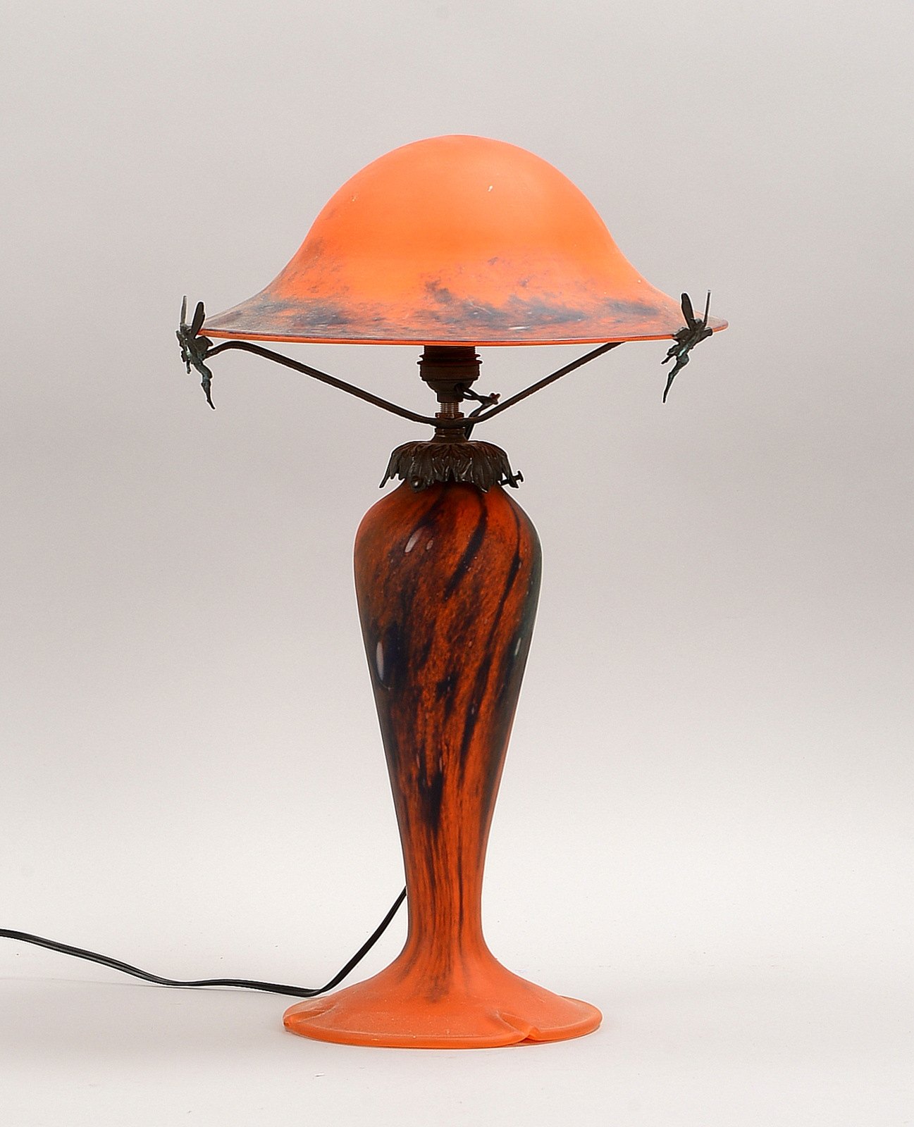 Tischlampe, 2-fl., orangef. Glasfuß/Schirm bl. Einschm. - Schnursch.; Höhe 45 cm