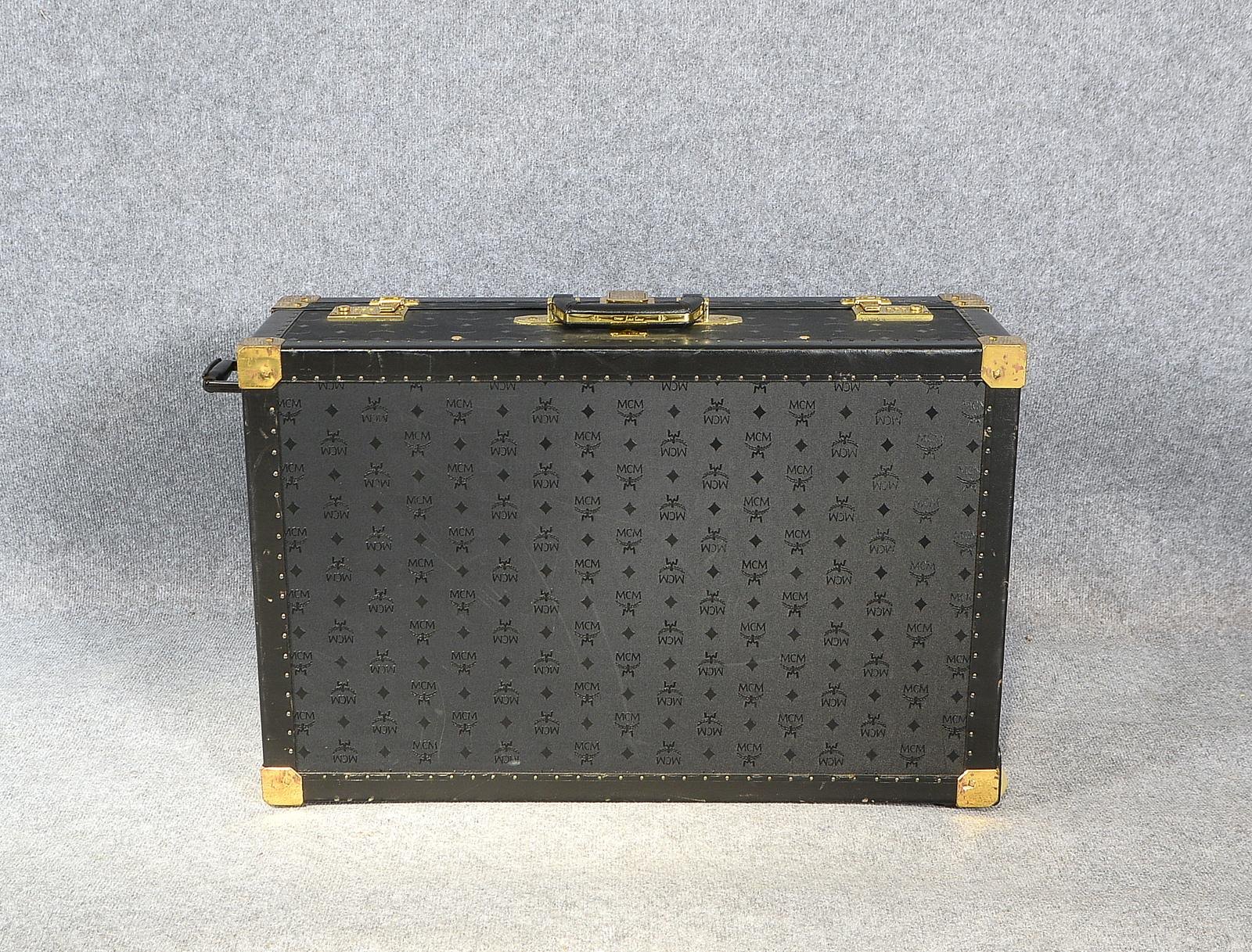 MCM-Koffer (1980er Jahre), Monogrammtextil, Kanten lederverstärkt, Messingbeschl.