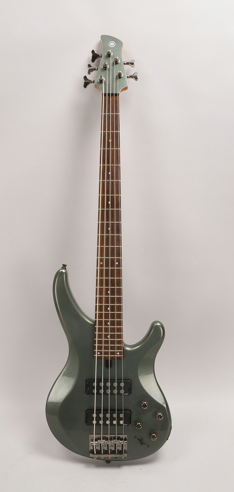 E-Bass, Yamaha 'TRBX' - 300 Series, Ahorn/Mahagoni, 5-streifiger Hals/geschr.