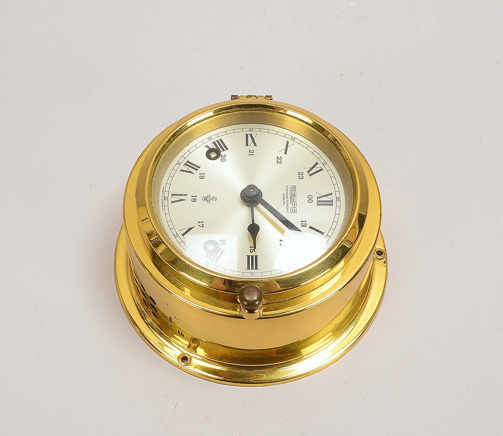Wempe-Chronometerwerke/Hamburg, Wanduhr, Schlüsselaufzug, Messinggehäuse