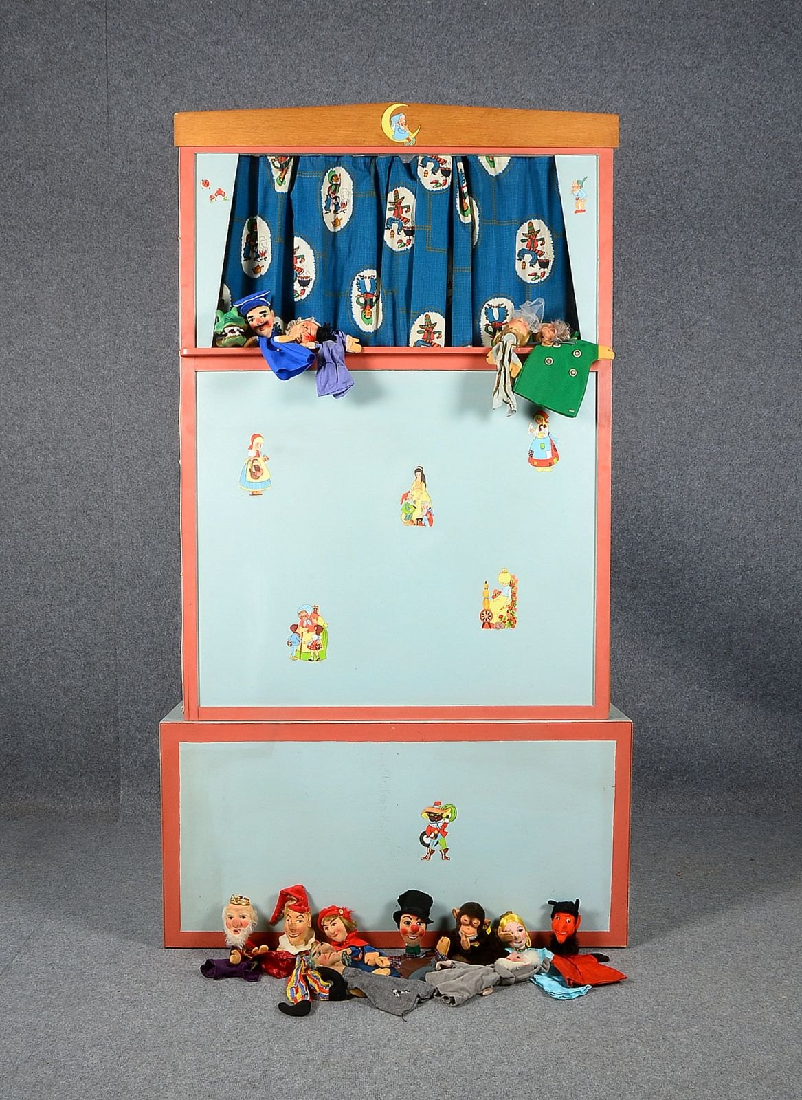 Vintage-Kasperletheater, 13x 'Nicaput'-Spielpuppen/1x Steiff, OVP, mit orig. Aufbau