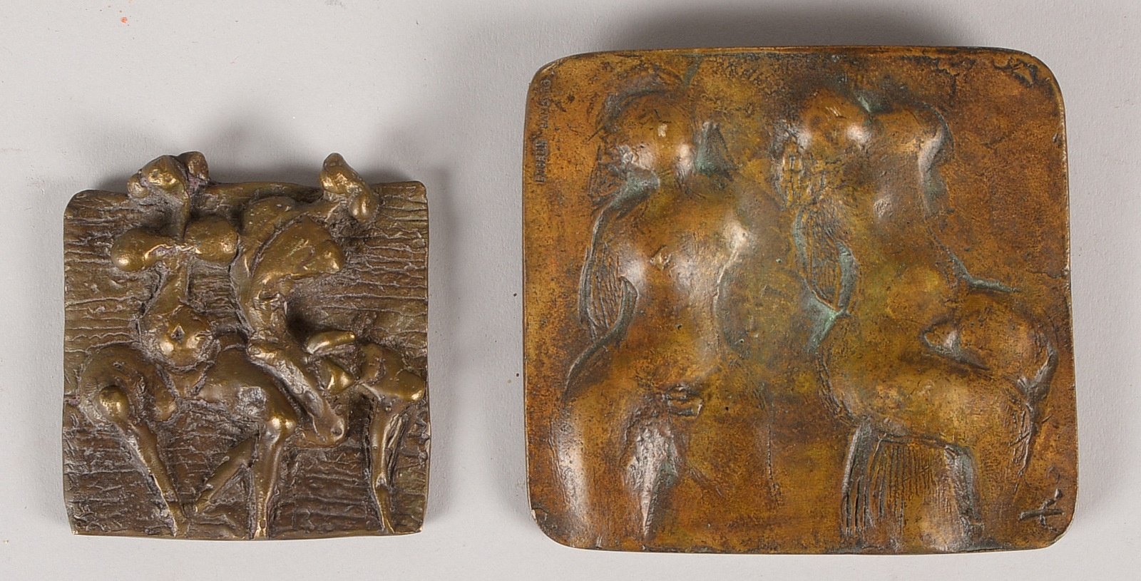 Engelin, K.-H., 2 Bronze-Reliefs, 'Akte', signiert; 1x Maße 8 x 7,5 cm, 1x Maße 10 x 11 cm