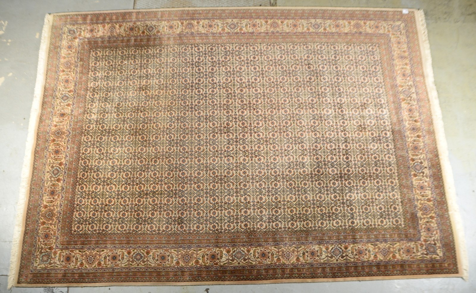 Indo-Orientteppich, mittelfeine Kn., mit Herati-Muster, guter Zust.; Maße 352 x 251 cm