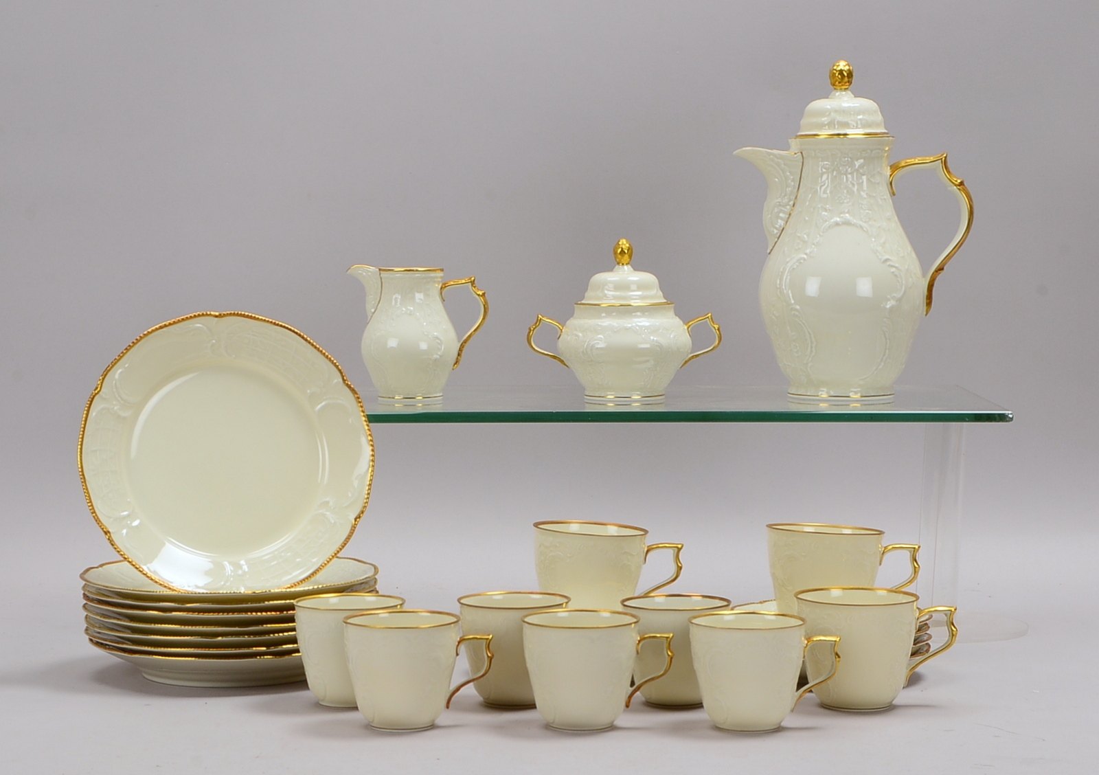 Rosenthal/Classic Rose, Kaffeeservice, 'Sanssouci', elfenbeinf., mit Goldrand, für 8 Pers.