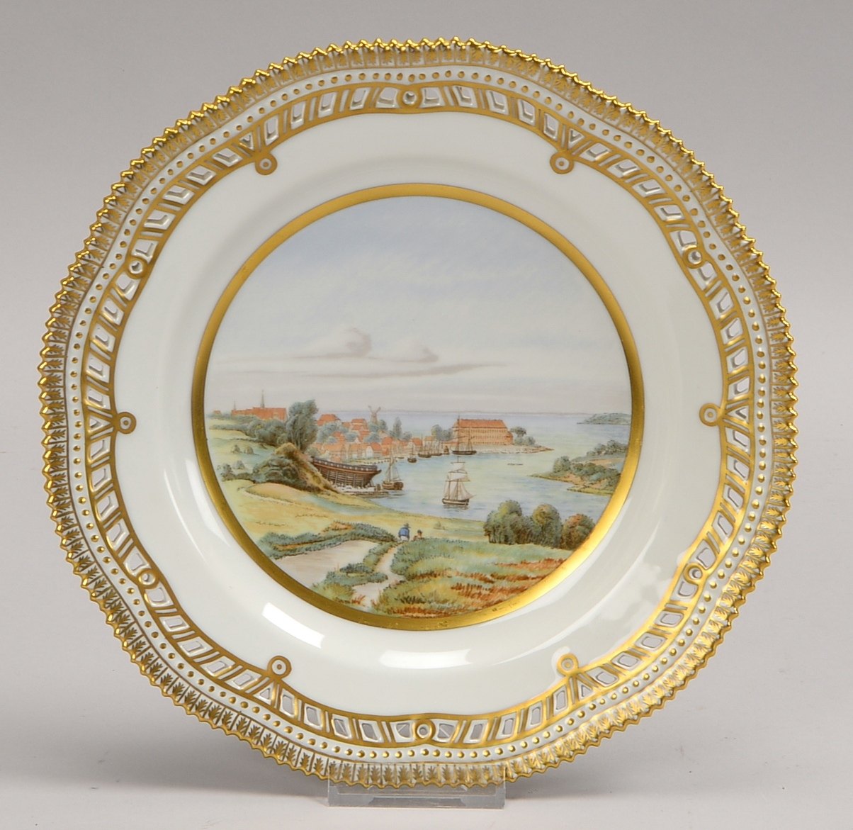 Royal Cop.-Ansichtenteller, 'Sonderberg Slot... 1833', Durchbruchrand, verg.; Ø 25 cm