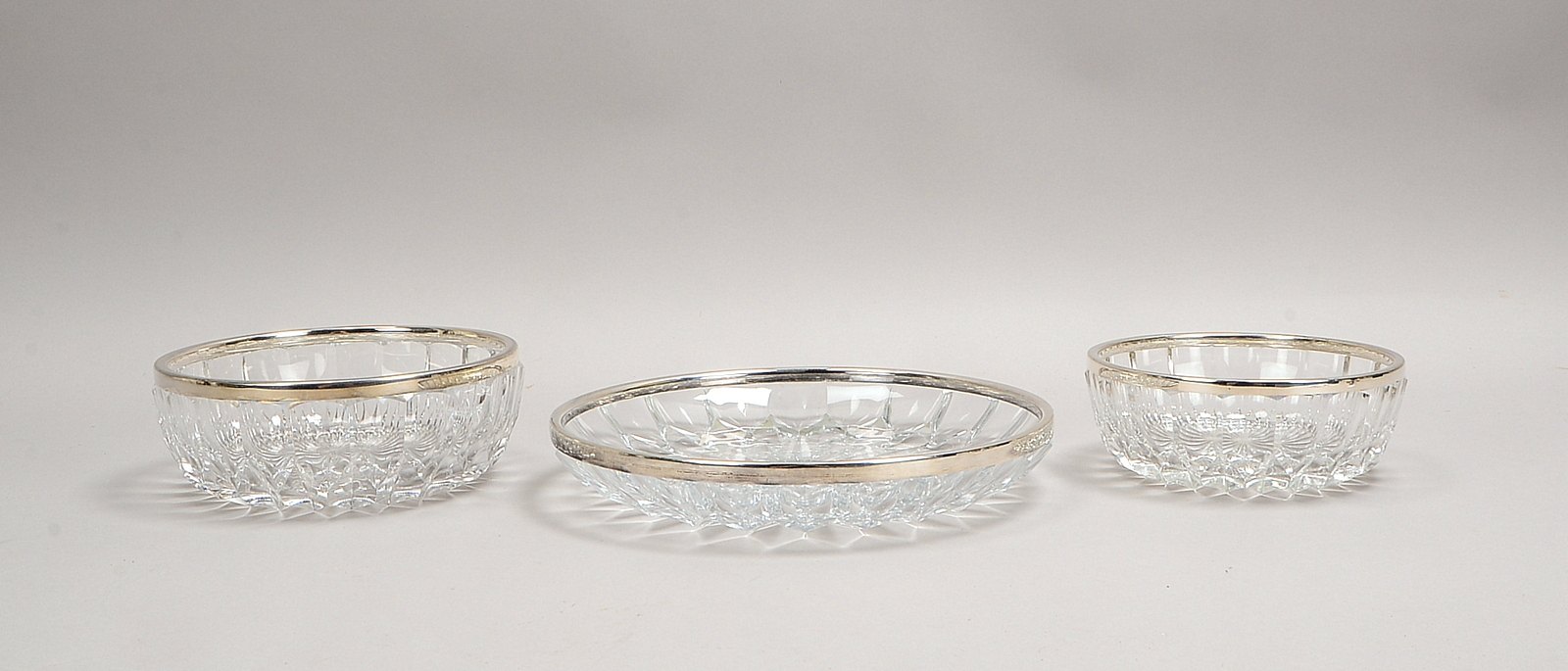 3 Servierschalen, Kristallglas, verschiedene Ausführungen, mit 925 Silbermontur