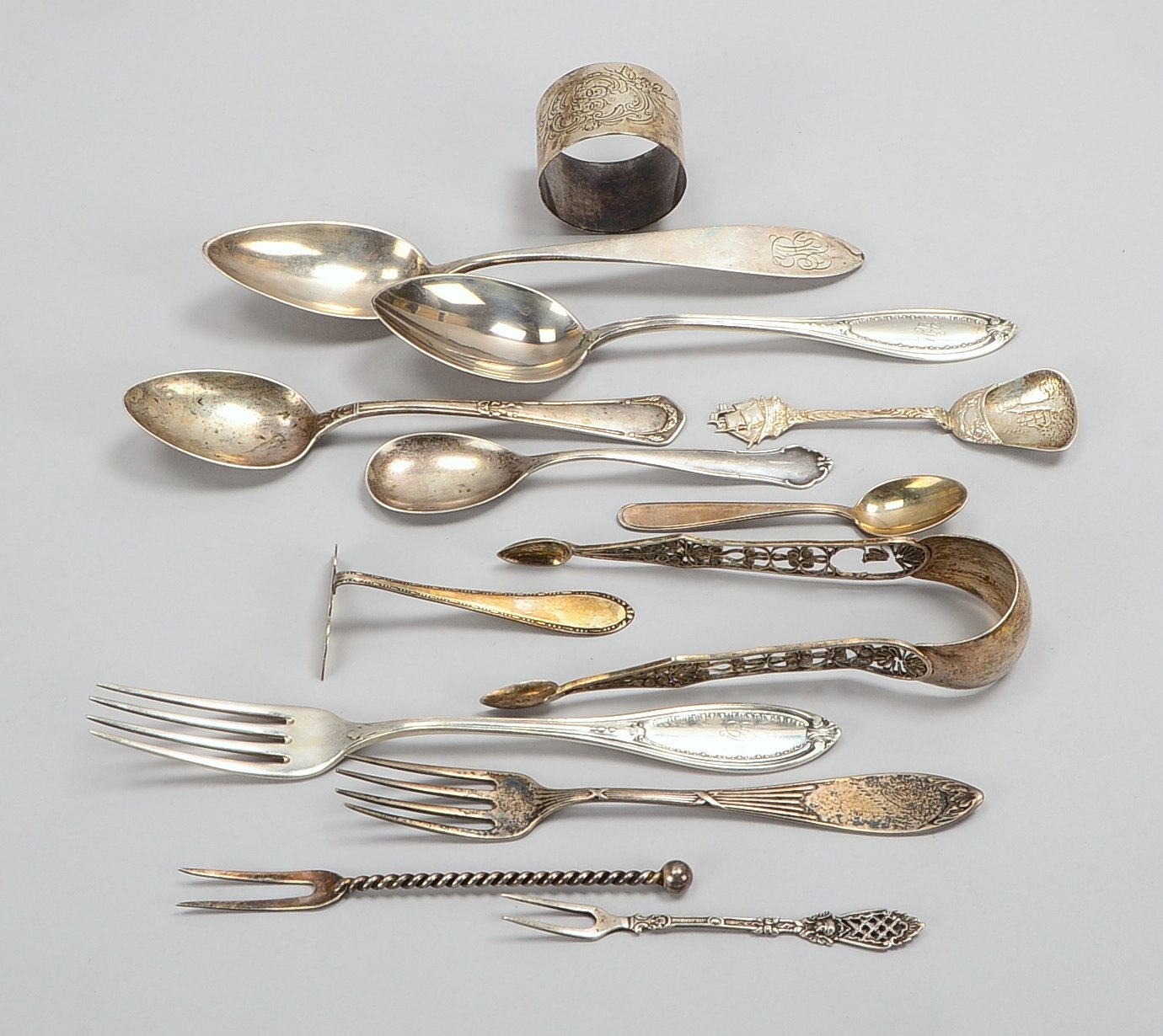 Kleines Tafelsilber-Konvolut, versch. Silbergehalte und Teile; Gew. 425 g