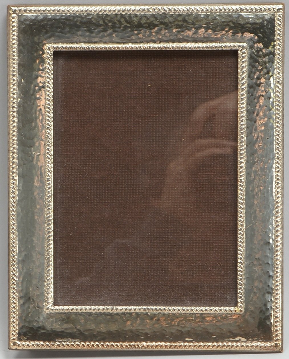 Bilderrahmen, 925 Silber, mit Hammerschlag-Optik, verglast; Maße/innen: 18 x 13 cm