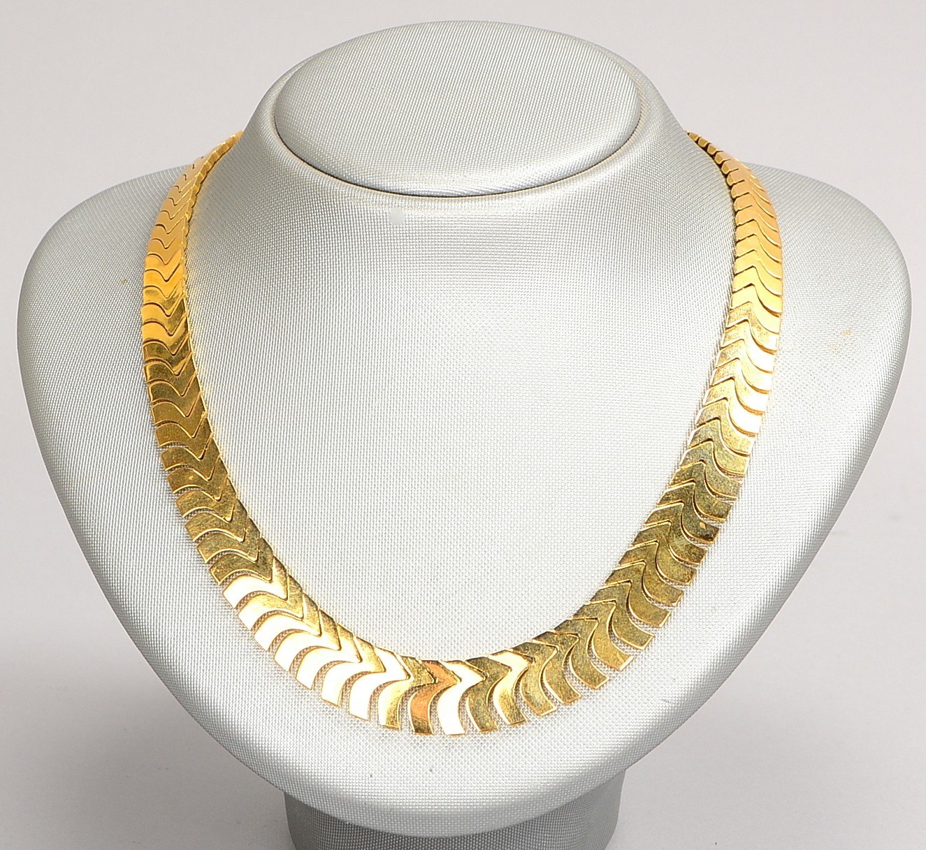 Collier, 750 GG (gest.), Glieder in Palmblatt-Form, Steckschließe; Gew. 37 g