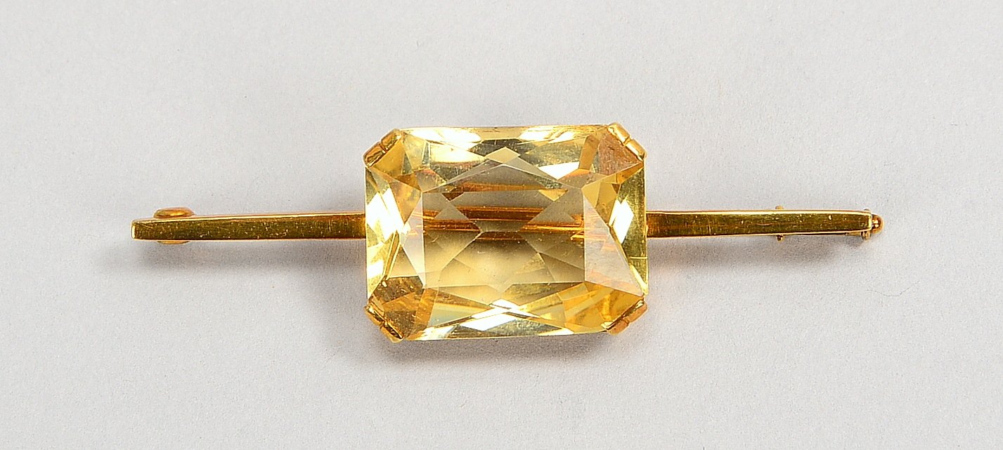 Brosche, 585 GG (gest.), mit Citrin/Maße 16 x 21 mm, im Radiantschliff; Gew. 10,70 g