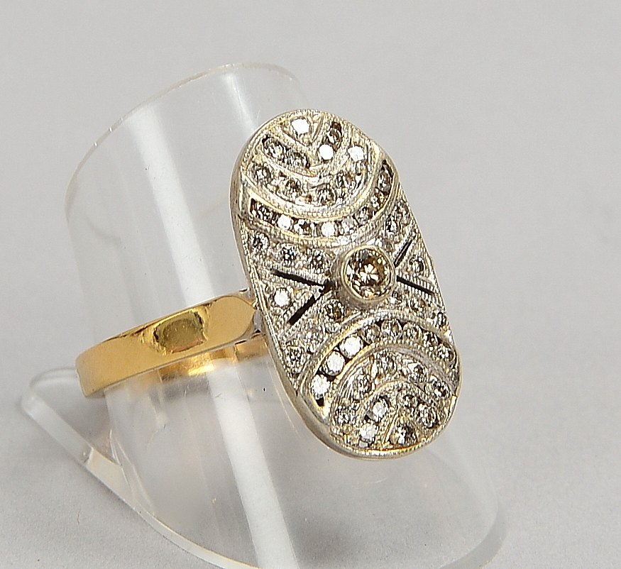 Ring, 750 GG/WG (gest.), Art déco-Ausführung, mit Diamantbesatz; R 61, Gew. 6 g