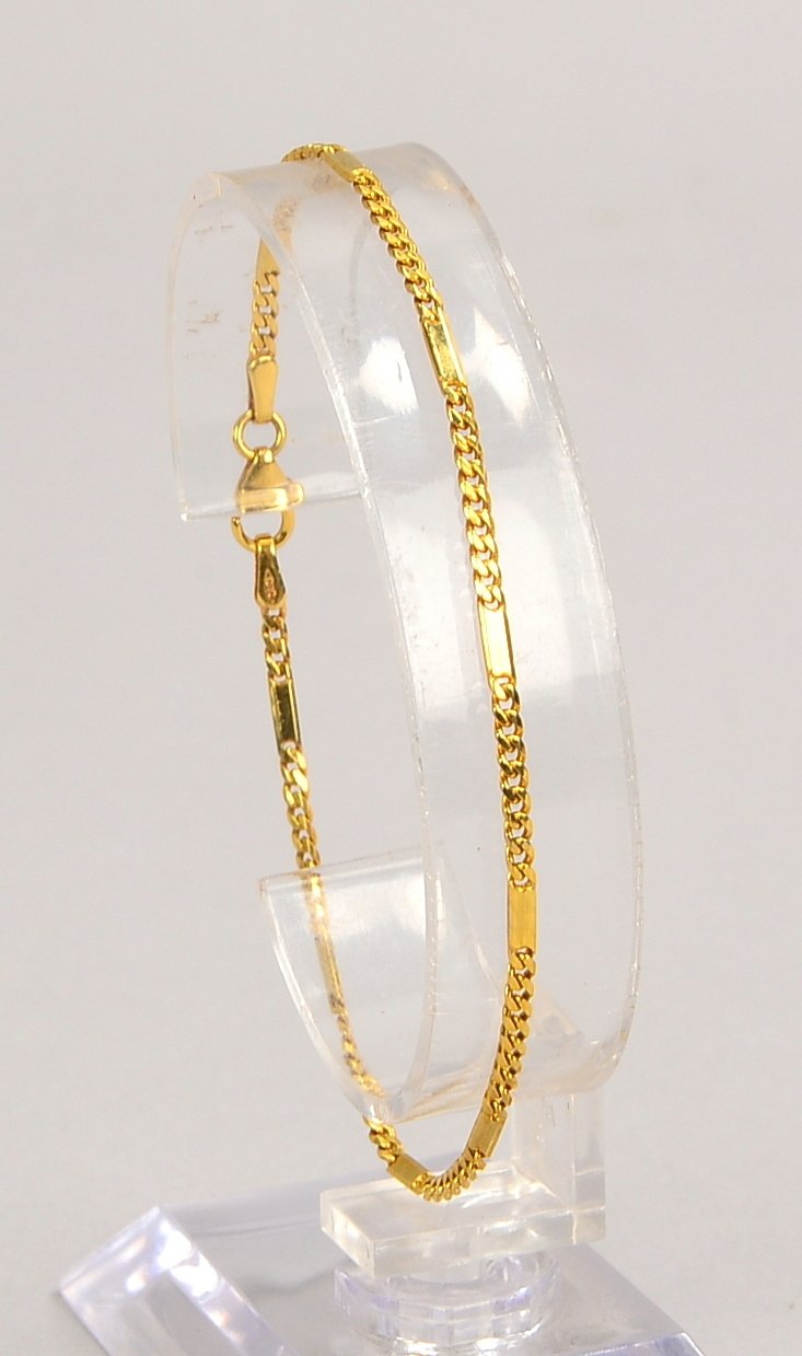 Armband, 585 GG (gest.), Panzerglieder, mit Karabinerschließe; Gew. 2,80 g
