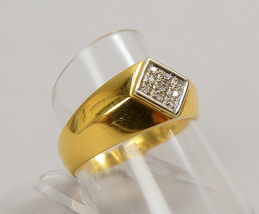 Ring, 750 GG/WG (gest.), besetzt mit 9x kleinen Brillanten; RG 58, Gewicht 4,20 g