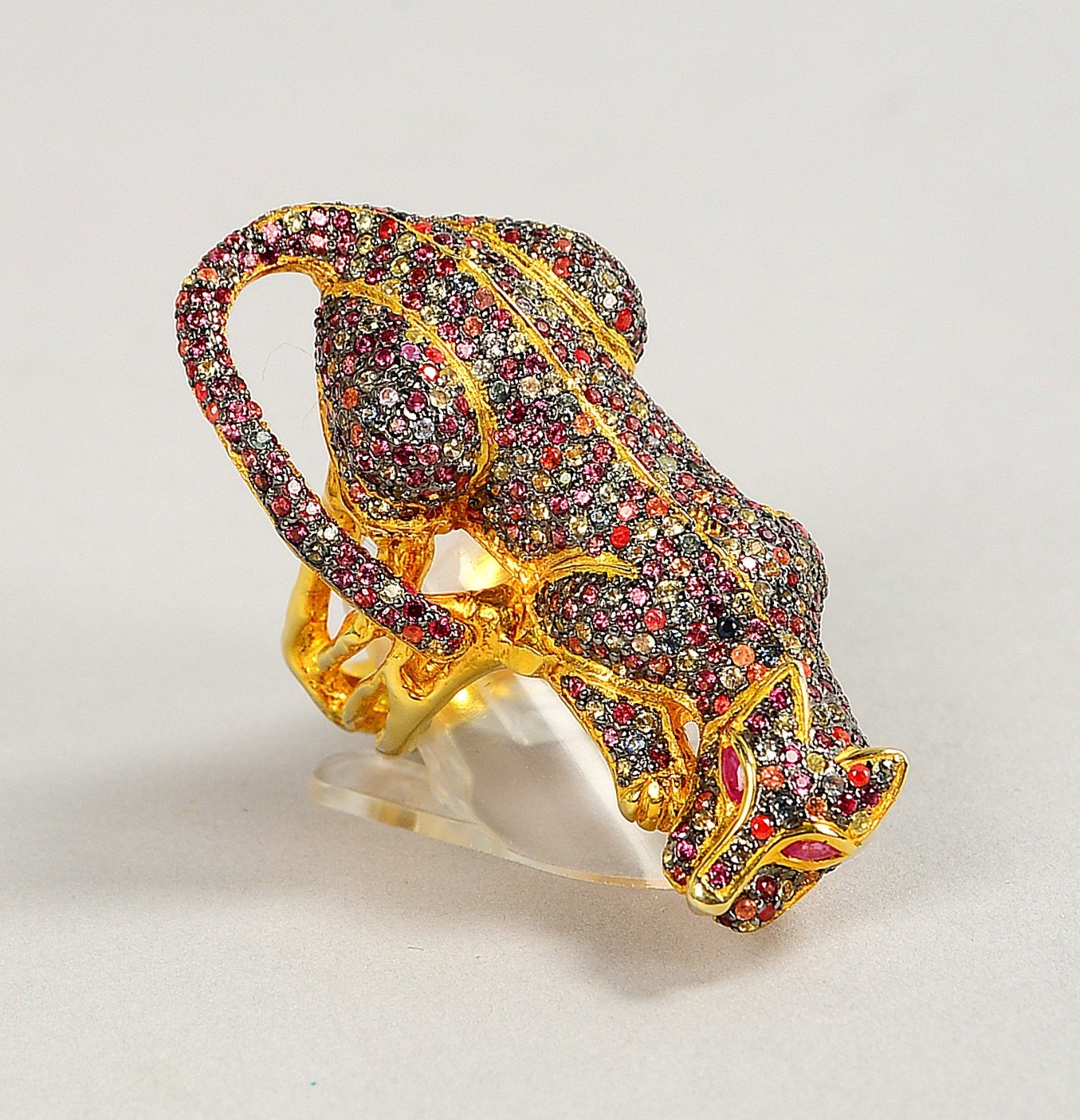 Figürl. Ring, 925 Sterlingsilber/vers., 'Panther', farb. Saphire/ca. 6,35 ct; Gew. 23 g