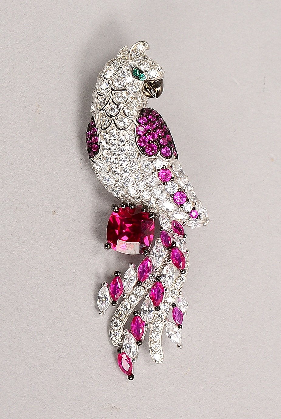Figürl. Brosche, 925 Sterlingsilber, 'Papagei', besetzt mit Zirkonen; Länge 5 cm, Gew. 8 g