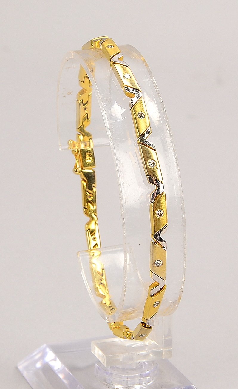 Armband, 585 GG (gest.), mit 16x Brillanten/ca. 0,48 ct, Farbe 'G-H'; Gew. 11,47 g