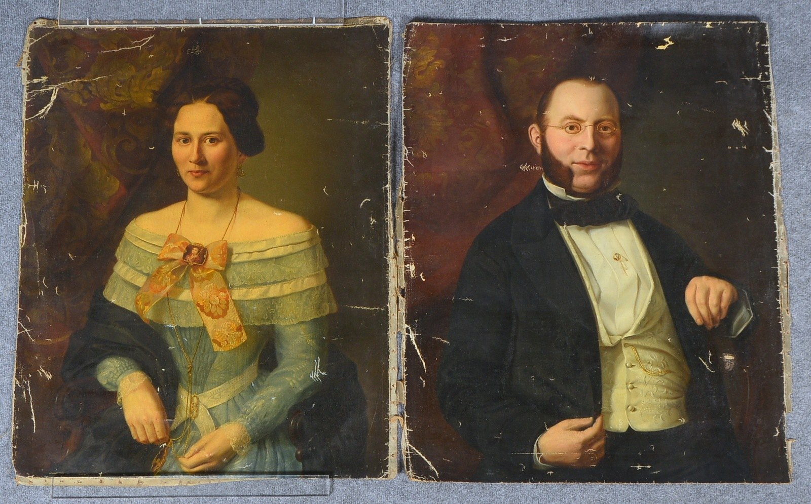 2 Gemälde (Biedermeier), 'Damen- und Herrenportrait', Öl/Lw, unger.; Maße ca. 87 x 68 cm