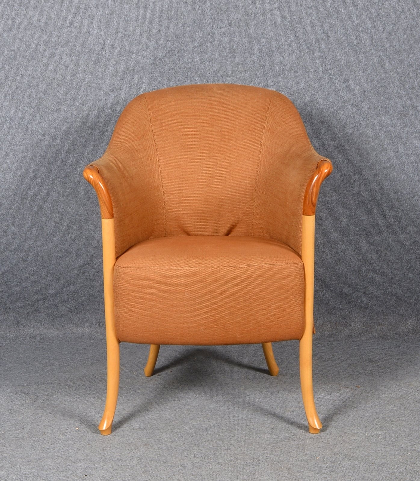 Giorgetti/Italien, Designersessel, 'Progetti', Edelholz, apricotfarbener Stoffbezug