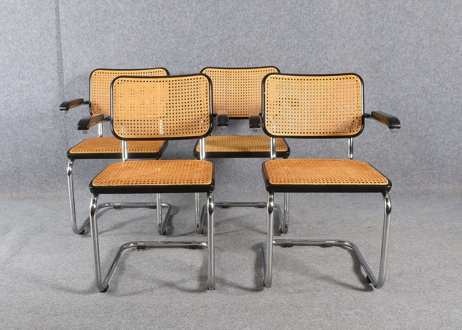 4 Thonet-Freischwinger, Modell '93', Stahlrohr-Gestell mit Rattangeflecht
