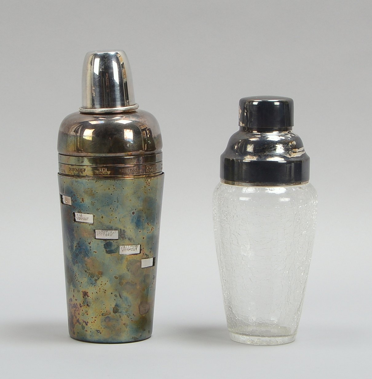 2 Cocktailshaker/Mixbecher, Glas, versilbert: 1x 'Boss Ibis'/Italien, mit grav. Tabelle