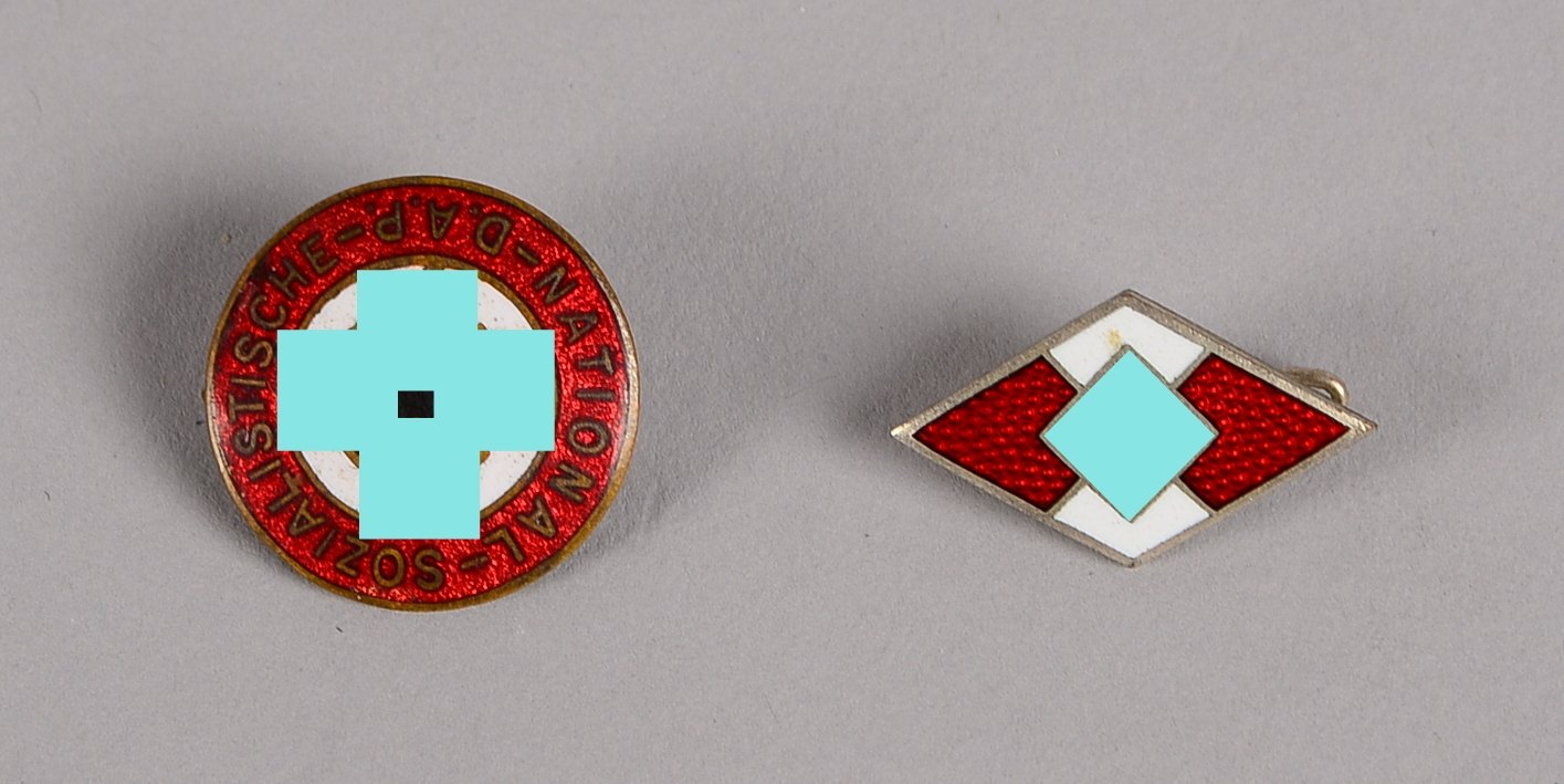 2 Militaria-Abzeichen (II. WK, 'RZM, M1/148'): 1x 'Parteiabzeichen', 1x 'Jugend'