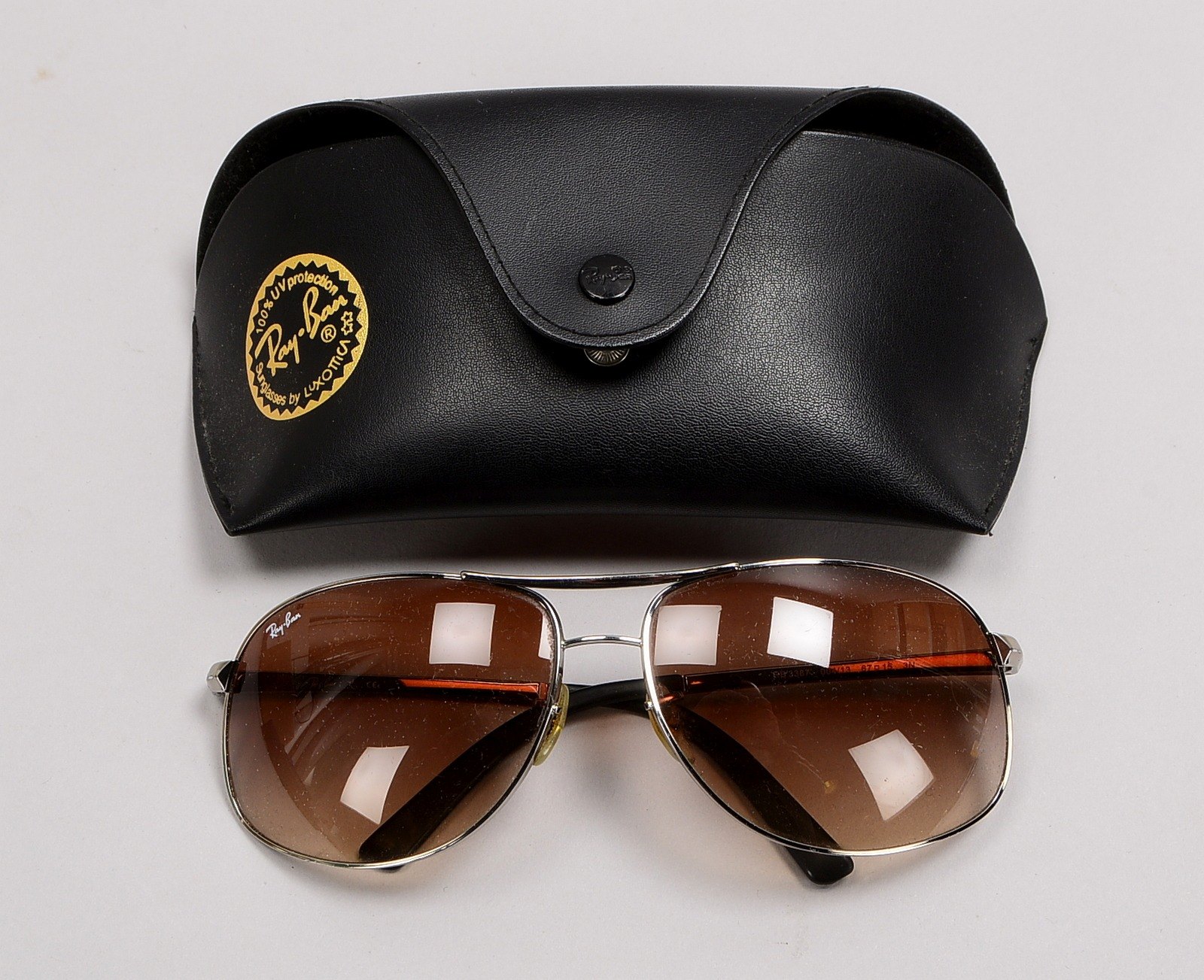 Ray Ban, Designer-Sonnenbrille - im original Etui