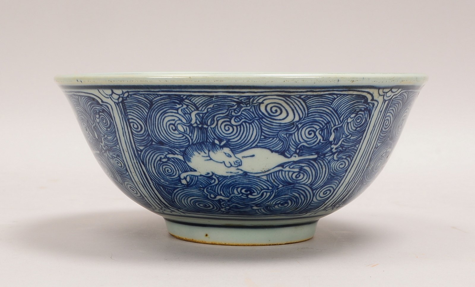 Kumme/Schale, Porzellan, Wandung und Spiegel mit Unterglasurdekor in Blau; Ø 18,5 cm