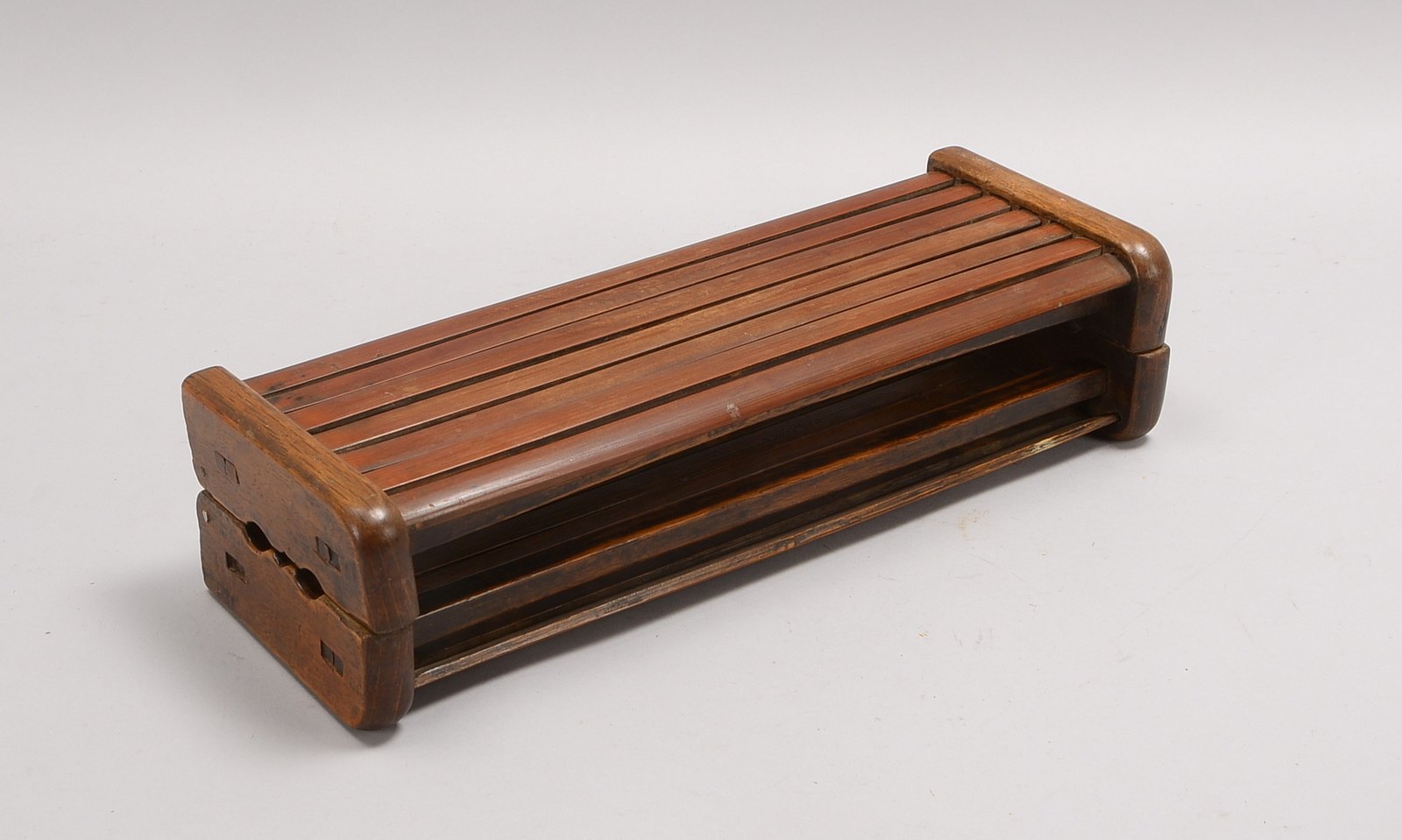 Serviertablett (China), Bambus, klappbar - transportabel; Maße/geöffnet: 41 x 29 cm