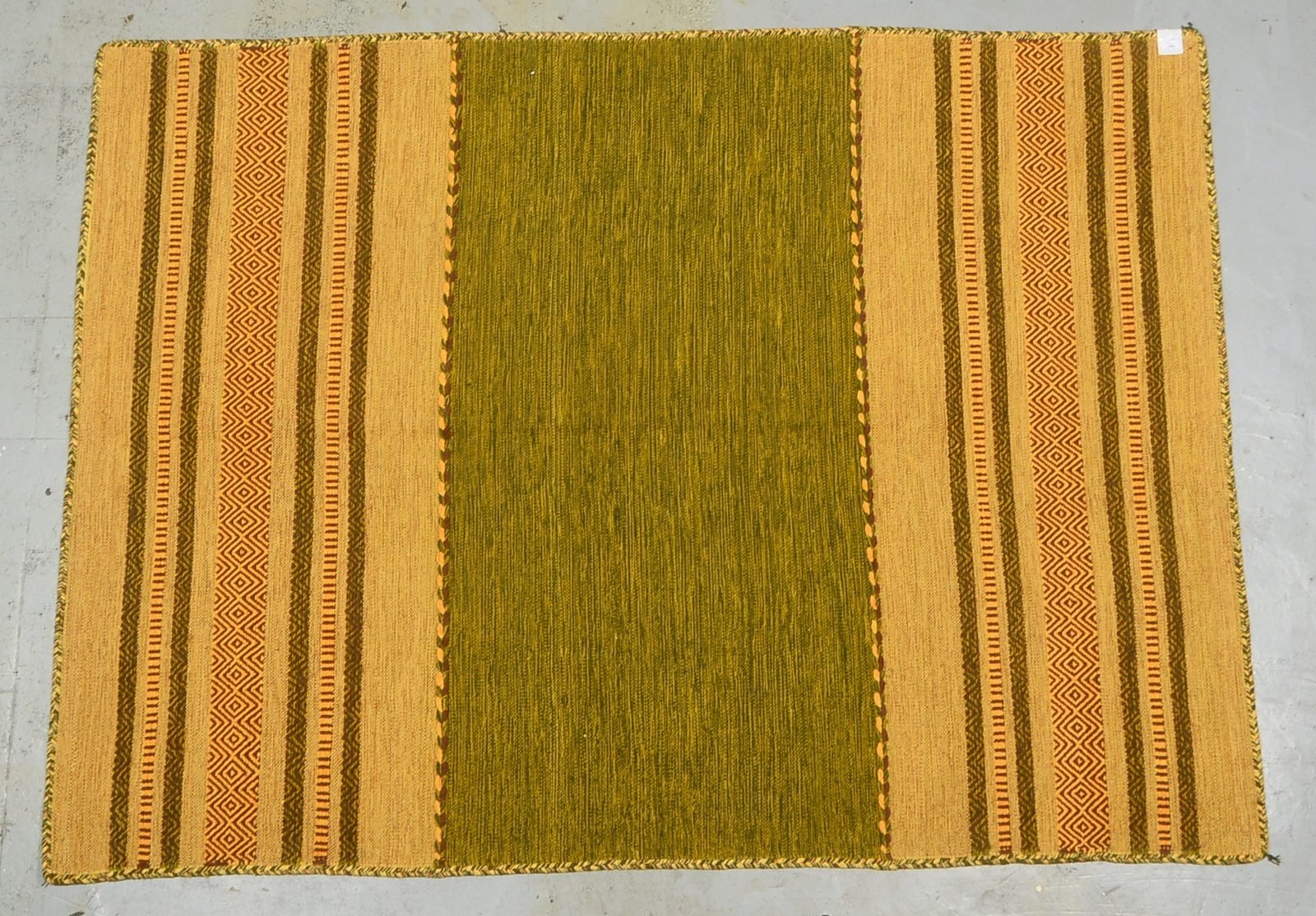 Webteppich (Marokko), Streifenmuster, im Zopfmuster umkettelt; Maße 233 x 170 cm