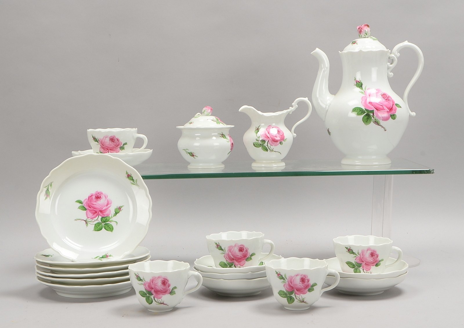 Meissen, Kaffeeservice, Form Neuer Ausschnitt, Dekor Rote Rose, für 6 Pers.