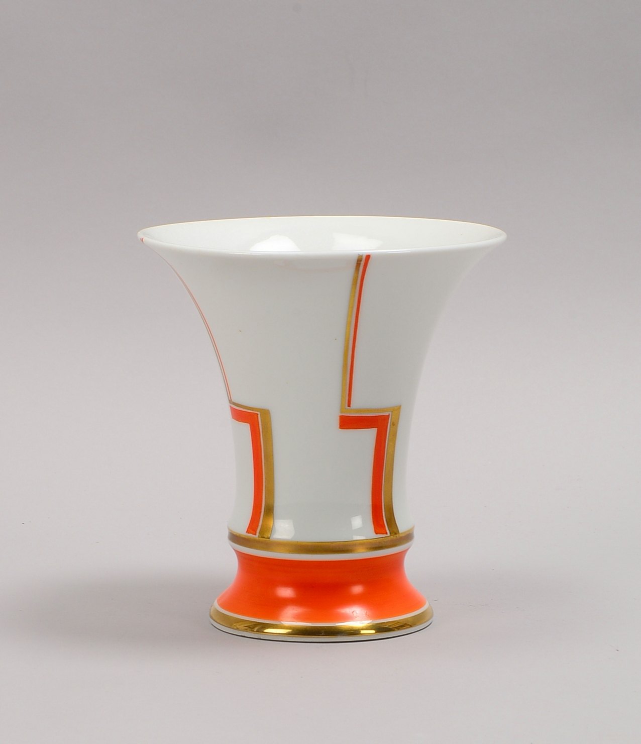 Carl Tielsch/Altwasser, Trichtervase, Art déco-Dekor in Gold und Koralle; Höhe 16 cm